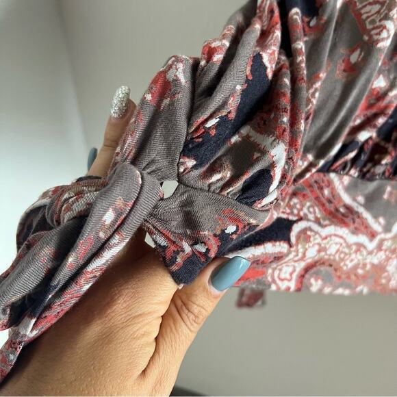 Free People Fiona Print Top Surplice Statement Sleeve Blouse Shirt Medium - Picture 6 of 13